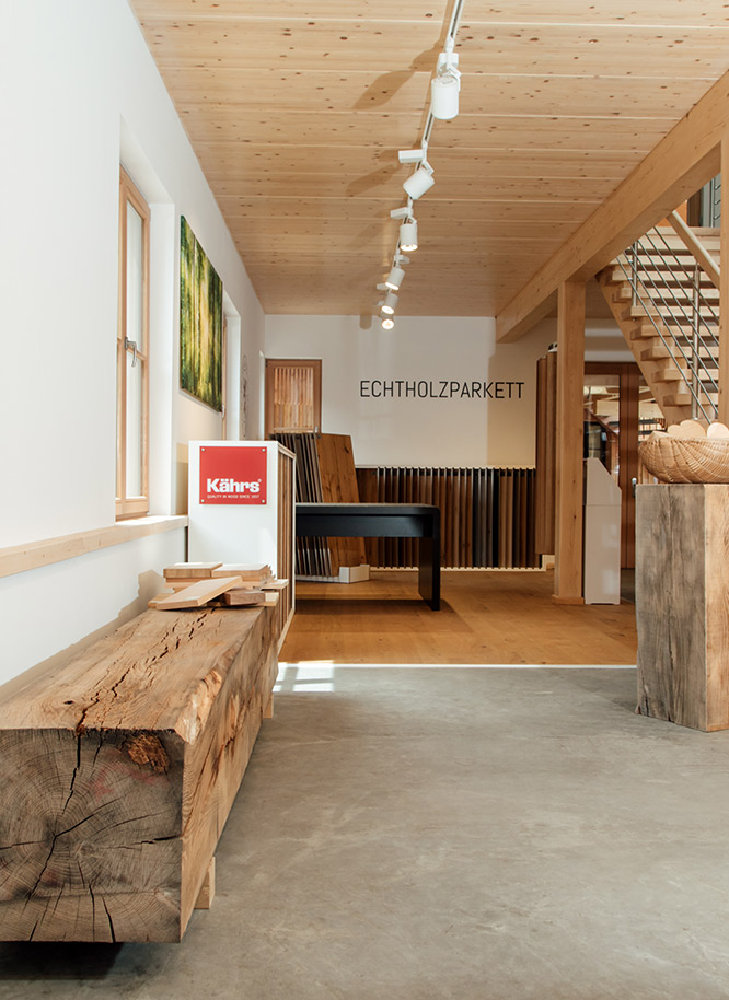 Ausstellung für Böden | Holz Gar in Aumühle südlich von München